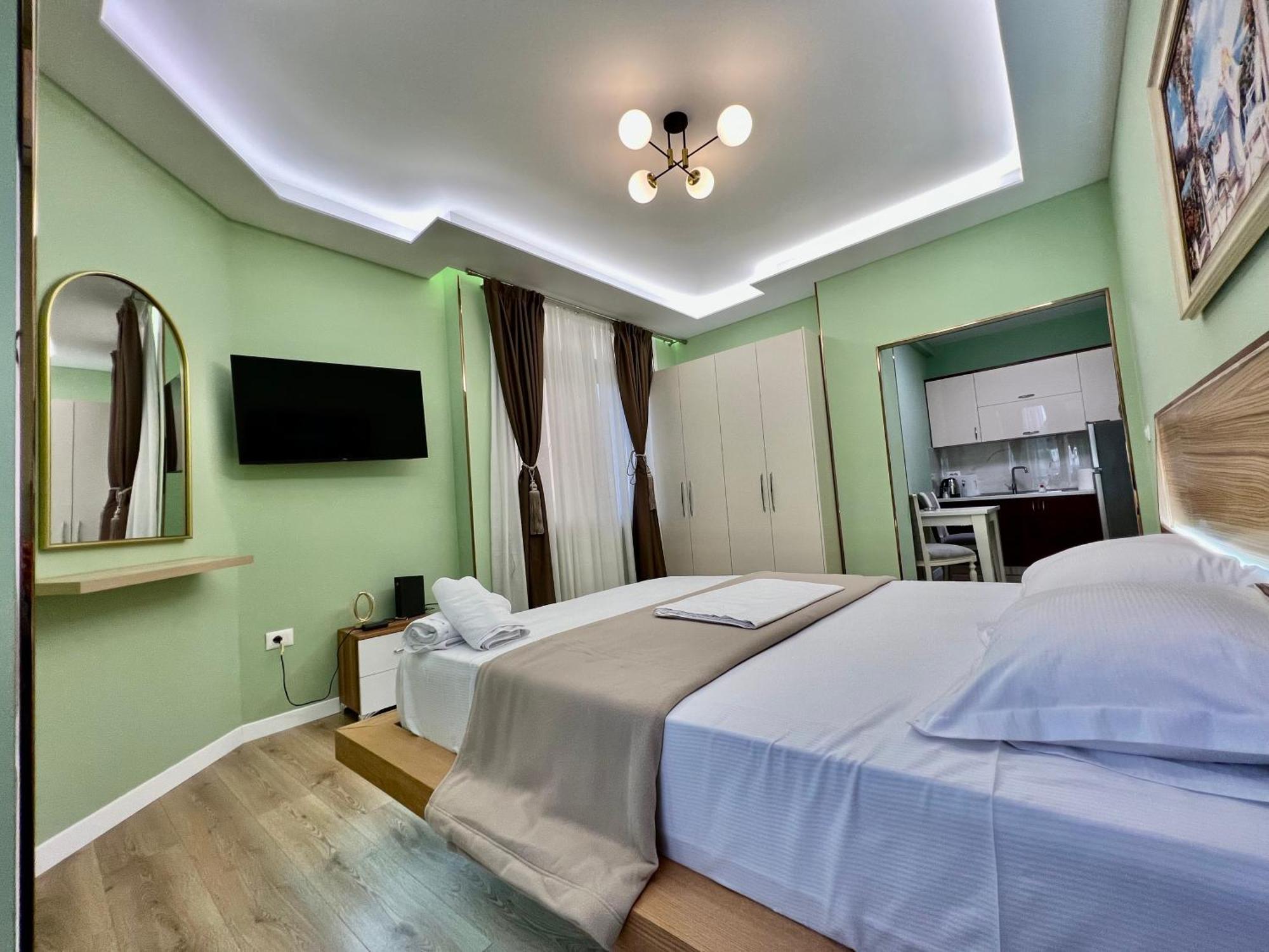 Spiranca Luxury Suites تيرانا الغرفة الصورة